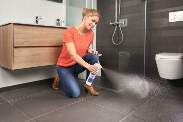 Spray antidérapant pour surfaces carrelés